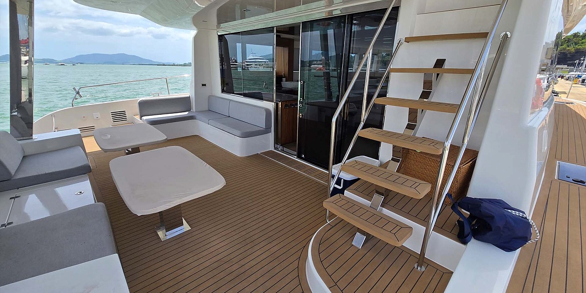 Аренда катамарана Akula 56 Power La Mer на Пхукете